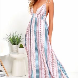 Lulu’s Printed maxi dress small